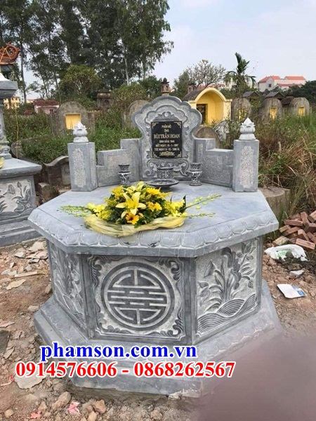Mẫu Chạm khắc hoa văn chữ thọ đài sen trên mộ tròn bằng đá xanh Thanh Hóa