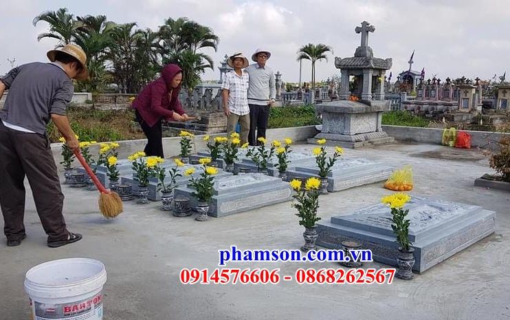 Mẫu mộ công giáo đạo thiên chúa bằng đá tự nhiên nguyên khối thiết kế đơn giản đẹp