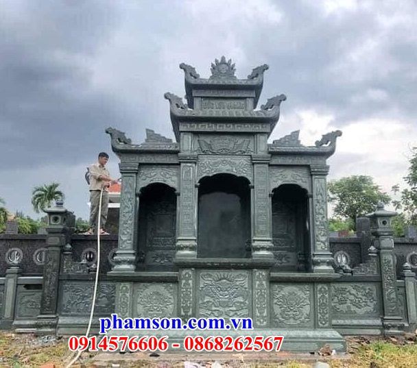 Phần mộ ông bà tổ tiên bằng đá xanh rêu thiết kế theo phong thủy đẹp tại Yên Bái