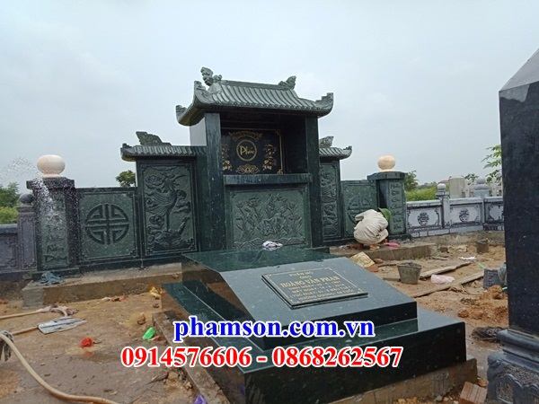 02 Mộ mồ mả tam cấp liền khối cao cấp bằng đá xanh rêu khu lăng nghĩa trang gia đình dòng họ ông bà bố mẹ đẹp bán tại Nam Định