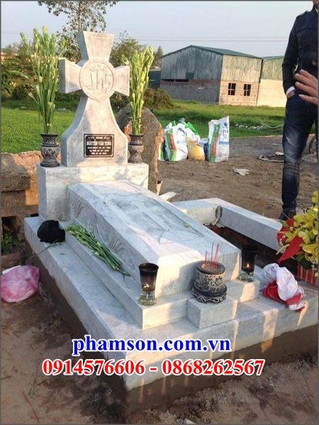 03 Mộ nghĩa trang khu lăng gia đình dòng họ mồ mả đá trắng cất để giữ hũ tro hài cốt công giáo đẹp bán tại Long An