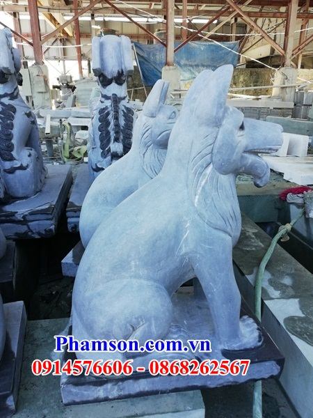 04 Mẫu chó phong thủy canh cổng trấn yểm bằng đá xanh nguyên khối đẹp bán tại Hưng Yên