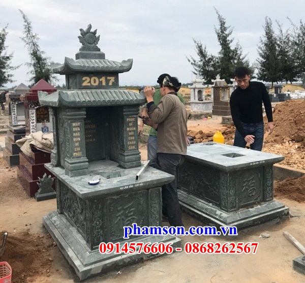 04 Mộ mồ mả đá hai xanh mái che cất giữ đựng để hũ tro hài cốt gia đình dòng họ ông bà bố mẹ đẹp bán tại Tiền Giang