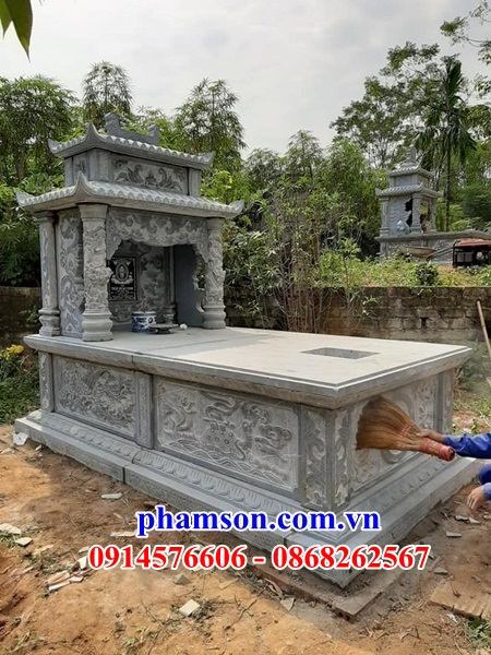 04 Mộ mồ mả đá tự nhiên nguyên khối hai mái che cất giữ đựng để hũ tro hài cốt gia đình dòng họ ông bà bố mẹ đẹp bán tại Tiền Giang