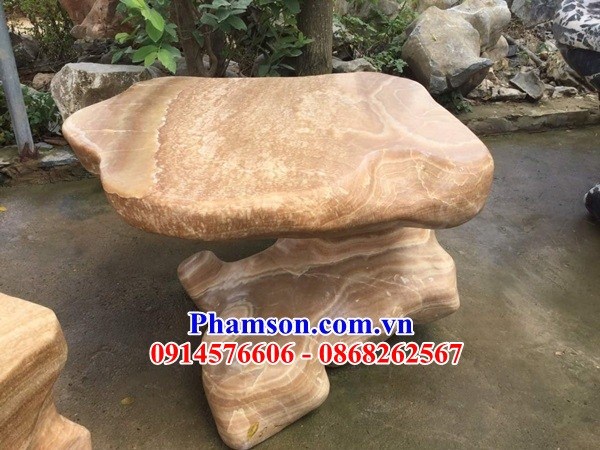 08 Bộ bàn ghế bằng đá vàng tự nhiên sân vườn biệt thự tiểu cảnh đẹp bán tại Quảng Ninh