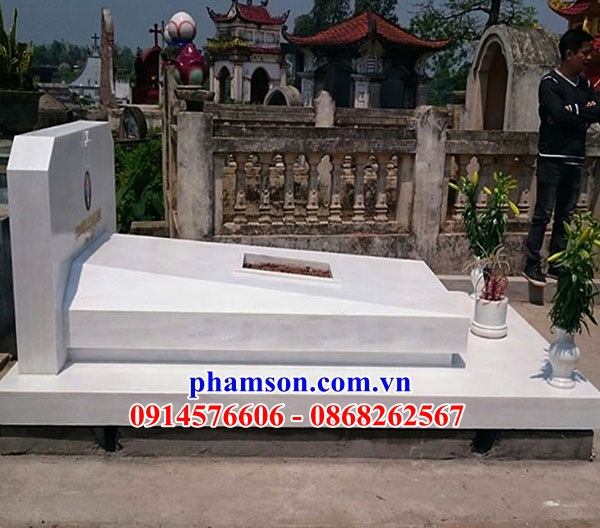 43 Mộ đá trắng nghĩa trang khu lăng mồ mả cất giữ để hũ lọ tro hài cốt gia đình dòng họ ông bà bố mẹ công giáo đạo thiên chúa đẹp bán tại Tuyên Quang