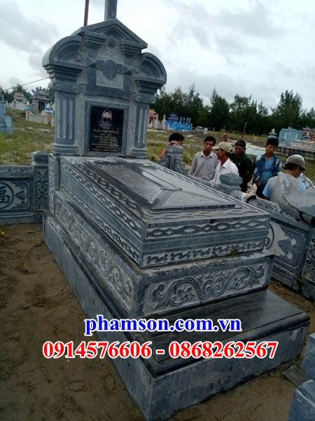 43 Mộ đá tự nhiên nguyên khối nghĩa trang khu lăng mồ mả cất giữ để hũ lọ tro hài cốt gia đình dòng họ ông bà bố mẹ công giáo đạo thiên chúa đẹp bán tại Tuyên Quang