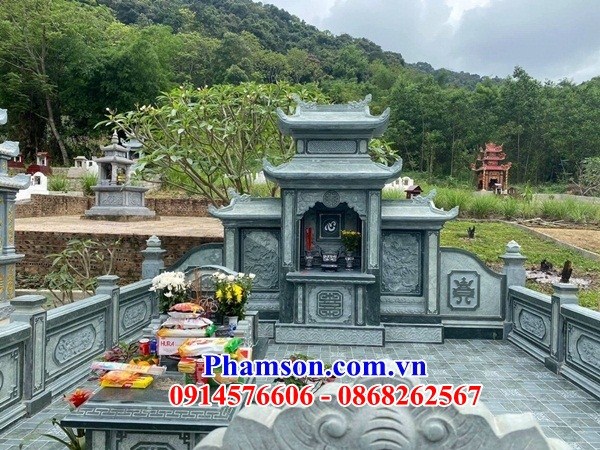 Khu lăng mộ bằng đá xanh rêu tự nhiên nguyên khối đẹp tại Quảng Ngãi