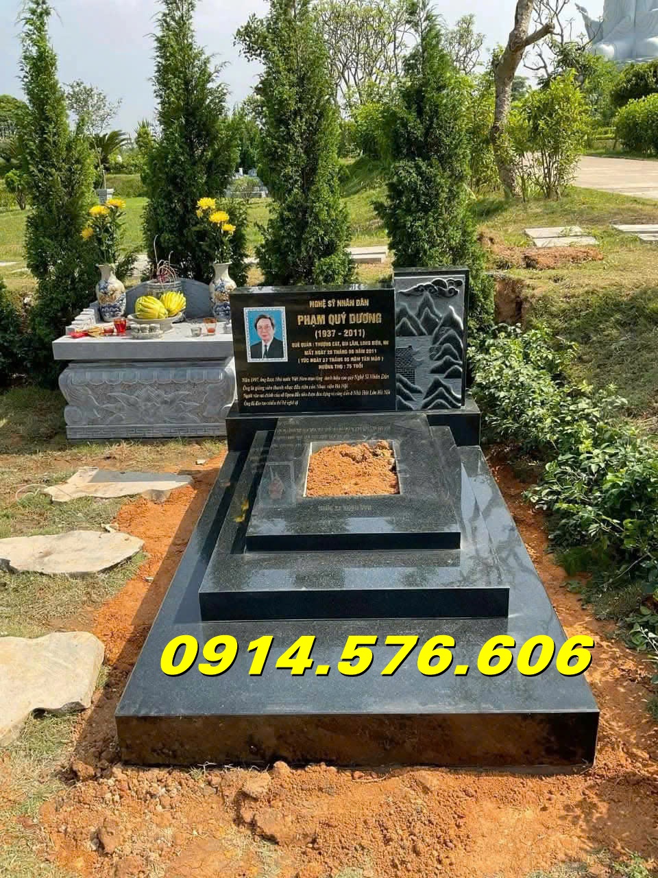 Mộ Đá Hoa Cương Nguyên Khối Là Gì?