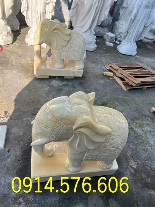 Mẫu voi đá phong thủy đẹp nhất hiện nay, Tượng voi đá tự nhiên nguyên khối đặt trong đình chùa, báo giá cặp voi chầu đá xanh trong sân đình, thiết kế Voi đá đặt trước cổng nhà từ đường, sản xuất mẫu voi bằng đá xanh cẩm thạch theo yêu cầu