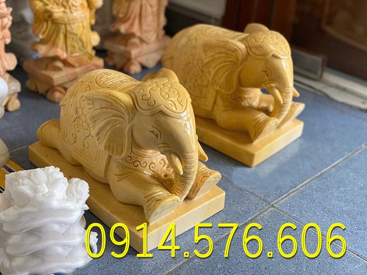 Mẫu voi đá phong thủy đẹp nhất hiện nay, Tượng voi đá tự nhiên nguyên khối đặt trong đình chùa, báo giá cặp voi chầu đá xanh trong sân đình, thiết kế Voi đá đặt trước cổng nhà từ đường, sản xuất mẫu voi bằng đá xanh cẩm thạch theo yêu cầu