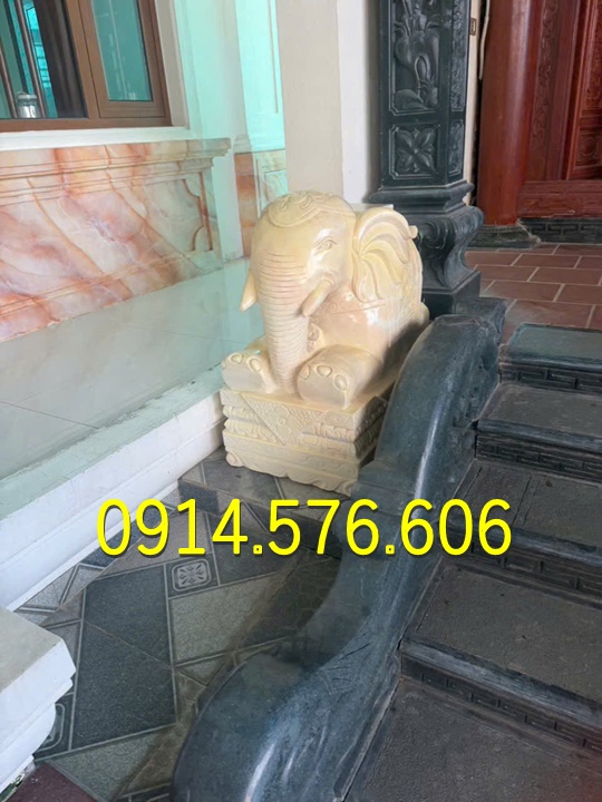 Mẫu voi đá phong thủy đẹp nhất hiện nay, Tượng voi đá tự nhiên nguyên khối đặt trong đình chùa, báo giá cặp voi chầu đá xanh trong sân đình, thiết kế Voi đá đặt trước cổng nhà từ đường, sản xuất mẫu voi bằng đá xanh cẩm thạch theo yêu cầu