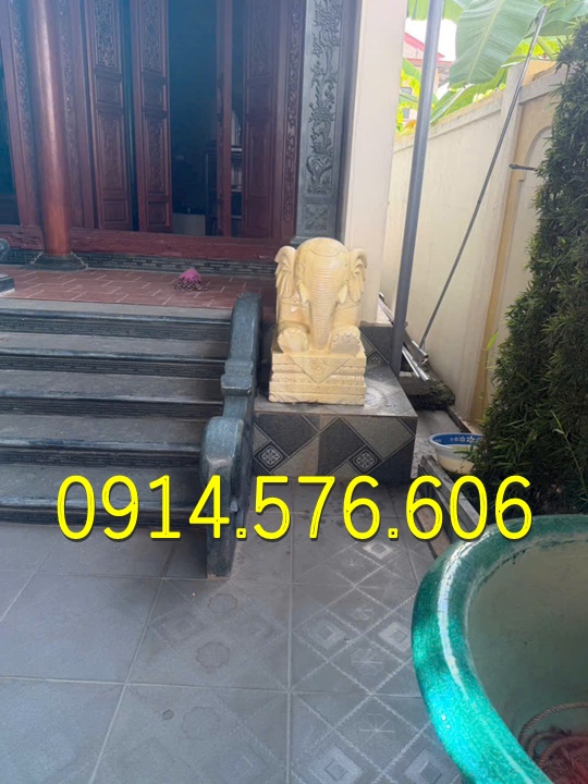 Mẫu voi đá phong thủy đẹp nhất hiện nay, Tượng voi đá tự nhiên nguyên khối đặt trong đình chùa, báo giá cặp voi chầu đá xanh trong sân đình, thiết kế Voi đá đặt trước cổng nhà từ đường, sản xuất mẫu voi bằng đá xanh cẩm thạch theo yêu cầu